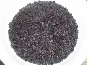 orez negru cu creveti