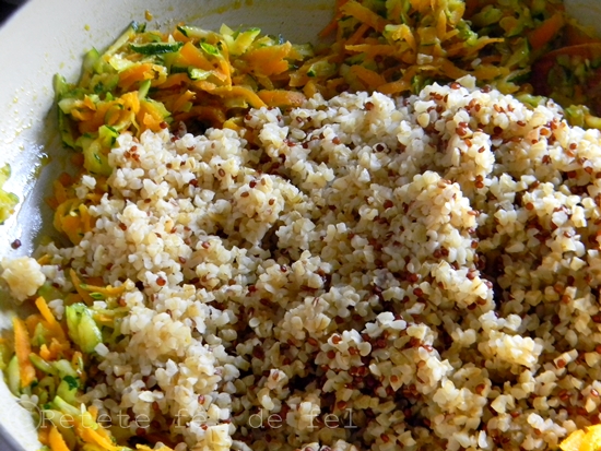 Salata de bulgur si quinoa cu dovlecel si morcov