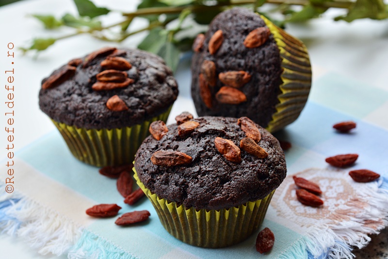 muffins de spelta cu cacao si goji
