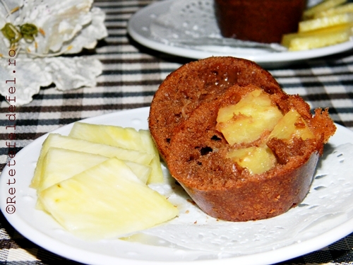 muffins cu ciocolata si ananas