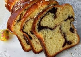 cozonac pufos cu cacao si nuci