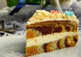 tort cu ciocolata alba si blat zebrat
