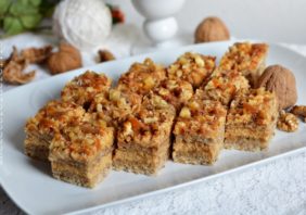 prajitura deliciu cu nuca si caramel