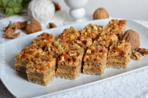 prajitura deliciu cu nuca si caramel