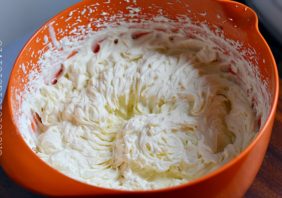 crema de mascarpone cu ciocolata alba