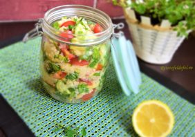 Salată Tabbouleh de quinoa la borcan