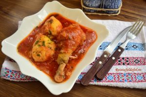 Papricaș de pui cu găluște