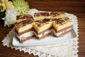 Prăjitura franțuzească aromată și colorată