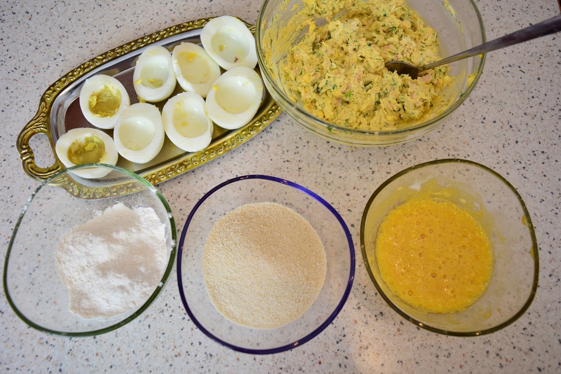 Ingrediente pentru preparat ouă pane