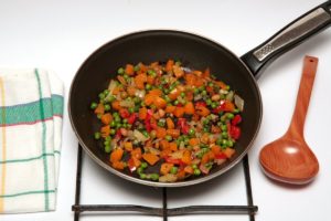 Tigaie cu legume caramelizate