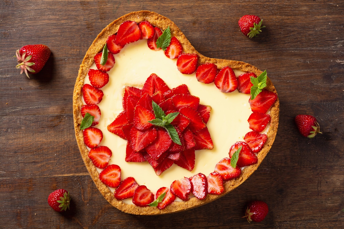 Cheesecake inimioară cu căpșuni