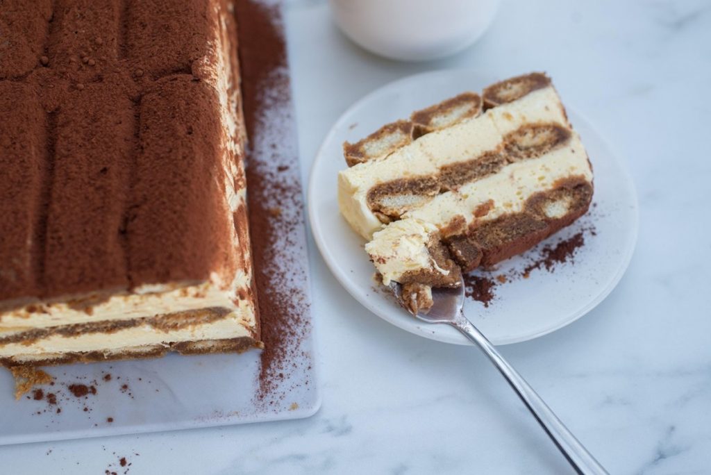 Porție de tort Tiramisu de înghețată