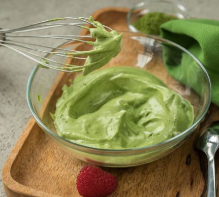 Cremă de matcha cu mascarpone, pentru prăjituri