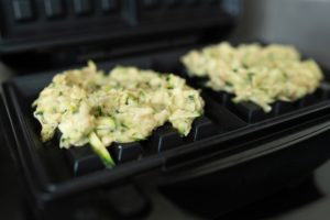 Compoziția pentru vafe în aparatul de preparat