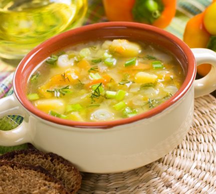 Supă deasă din legume de vară