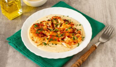 Conopidă friptă și servită cu hummus