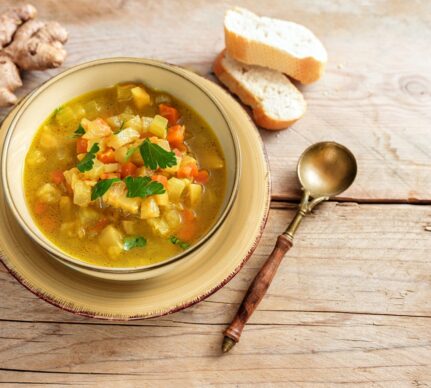 Supă de cartofi cu țelină apio și ghimbir