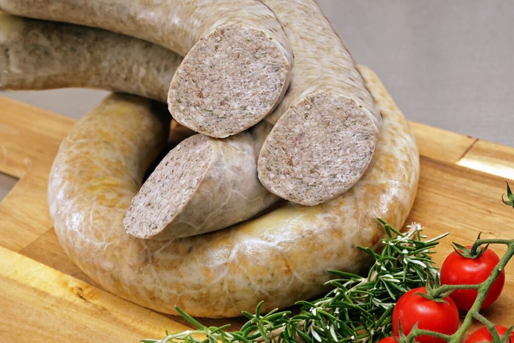 Caltaboși de casă secționați