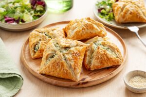 Pateuri cu brânză și spanac