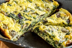 Frittata cu spanac și ciuperci