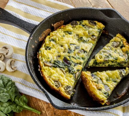 Frittata cu ciuperci și spanac, plină de savoare și culoare